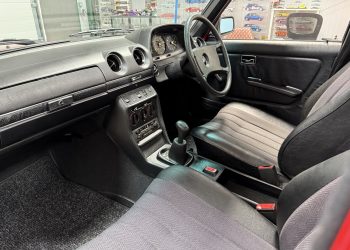 Mercedes200_interior10