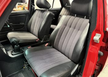 Mercedes200_interior11