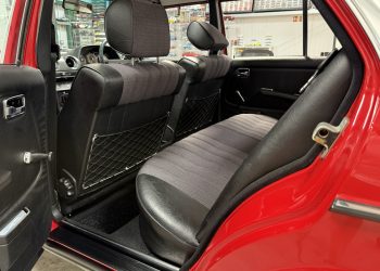 Mercedes200_interior14