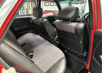 Mercedes200_interior15
