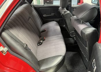 Mercedes200_interior16
