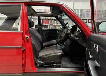 Mercedes200_interior3