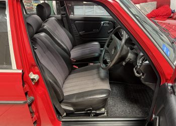 Mercedes200_interior4