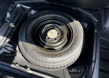 Mercedes200_interiorDetail11