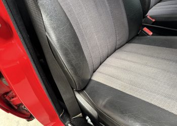 Mercedes200_interiorDetail4