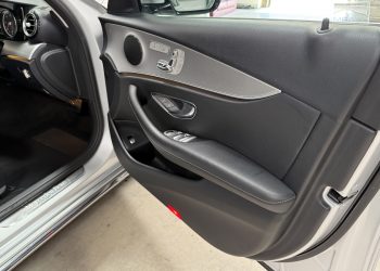 2016 Mercedes E220d_interior19 2016 Mercedes E220d_interior19