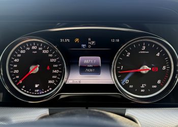 2016 Mercedes E220d_interior23 2016 Mercedes E220d_interior23